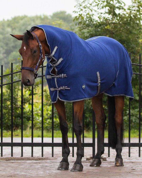 QHP Fleece Decke Basic mit Hals, Schwarz oder Blau